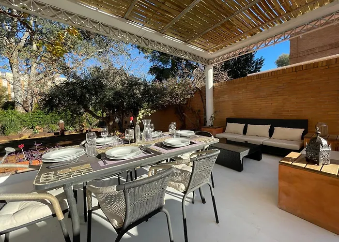 펜션 El Jardin De La Palmera Con 2 Parking 세비야